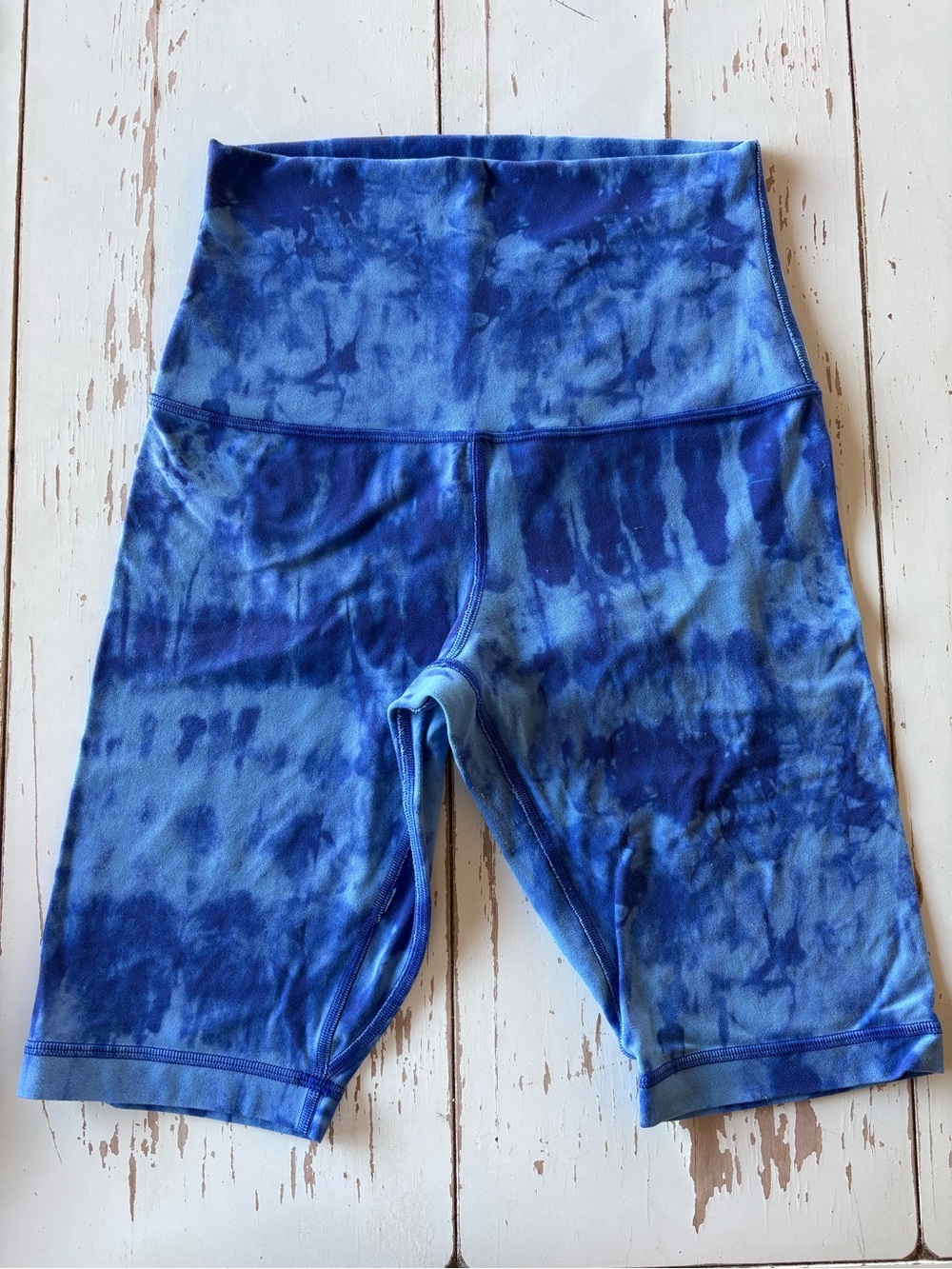 Lululemon Blue Diamond Dye High-Waist Athletic Biker Shorts Size 6